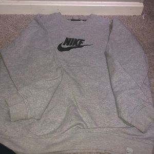 men’s nike crew neck